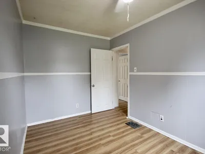 3639 109 AV NW photo 15