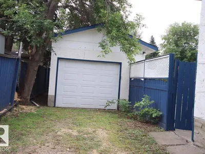 3639 109 AV NW photo 22