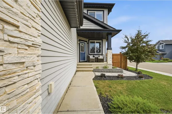 129 GLENRIDDING RAVINE RD SW photo 3