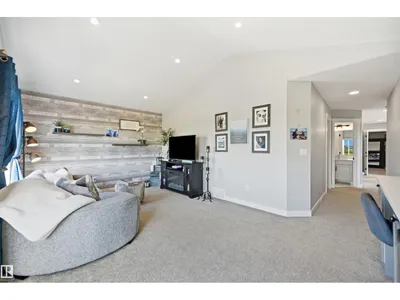 129 GLENRIDDING RAVINE RD SW photo 31