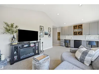 129 GLENRIDDING RAVINE RD SW photo 30