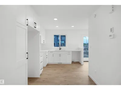503 177 AV NE photo 7