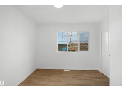 503 177 AV NE photo 16