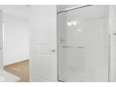 503 177 AV NE photo 20