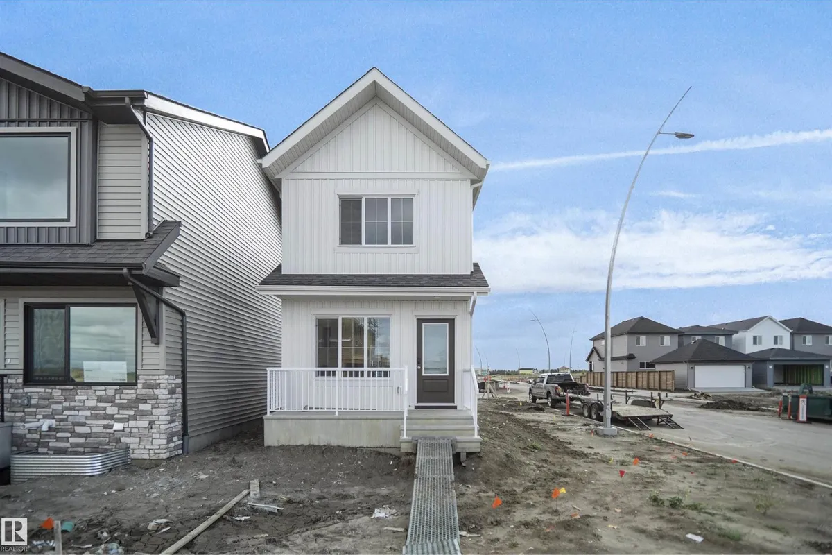 503 177 AV NE exterior