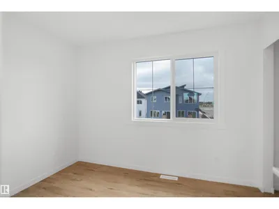 503 177 AV NE photo 21
