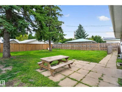 2 GRANDORA CR photo 33
