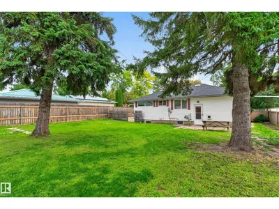 2 GRANDORA CR photo 32