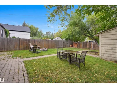 10670 61 AV NW photo 16