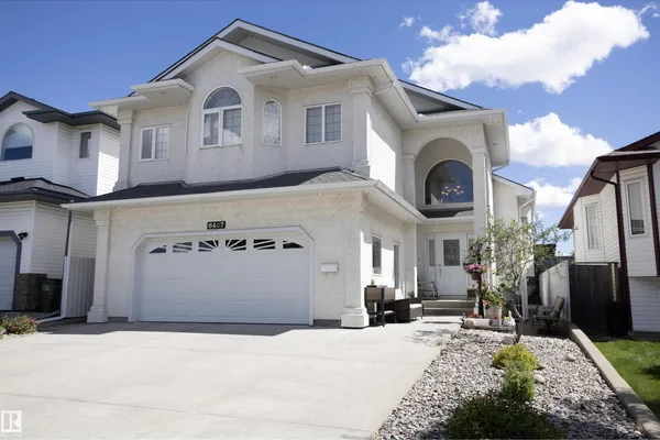 6407 163 AV NW photo 2