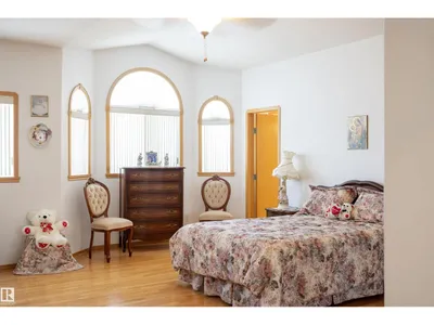 6407 163 AV NW photo 23