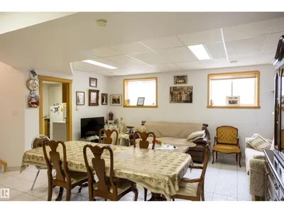 6407 163 AV NW photo 37