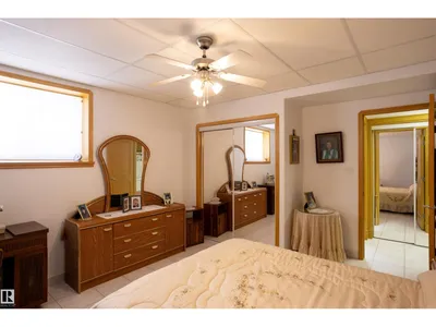 6407 163 AV NW photo 44