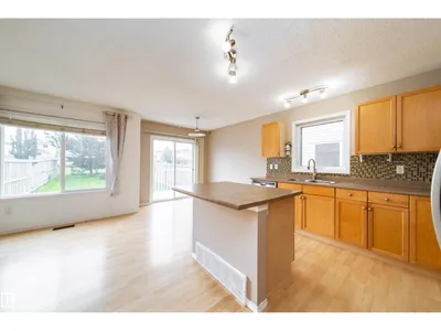 1679 MELROSE PL SW photo 9