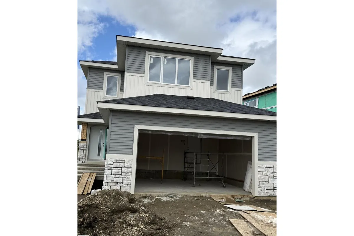 9608 89a Street exterior