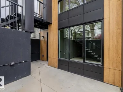 10932 132 ST NW photo 45