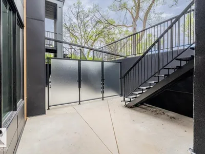 10932 132 ST NW photo 44
