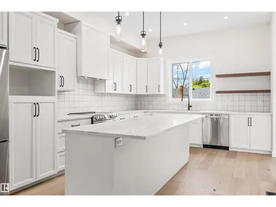 10934 132 ST NW photo 16
