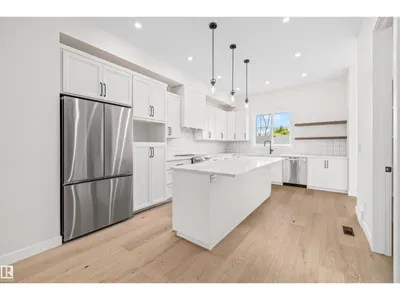 10934 132 ST NW photo 14