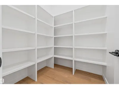 10934 132 ST NW photo 19