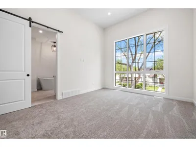 10934 132 ST NW photo 34