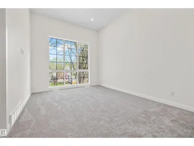 10934 132 ST NW photo 28