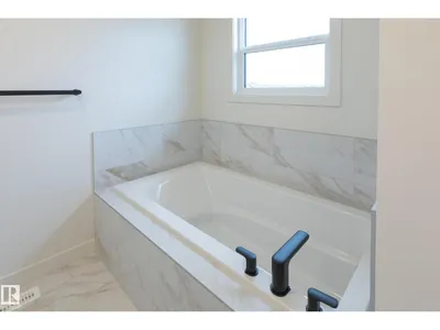6279 180 AV NW photo 32