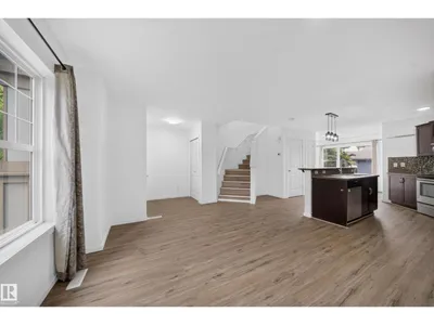 2115 32 ST NW photo 9
