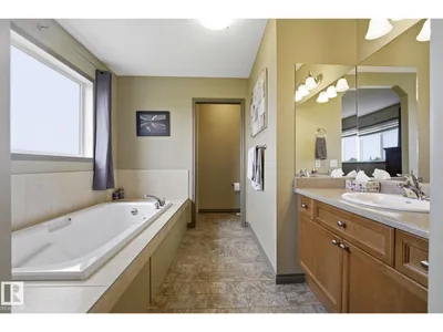 5420 162B AV NW photo 22