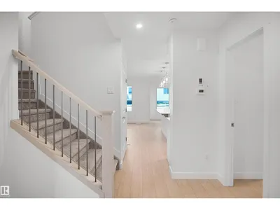 1719 8 ST NW photo 4