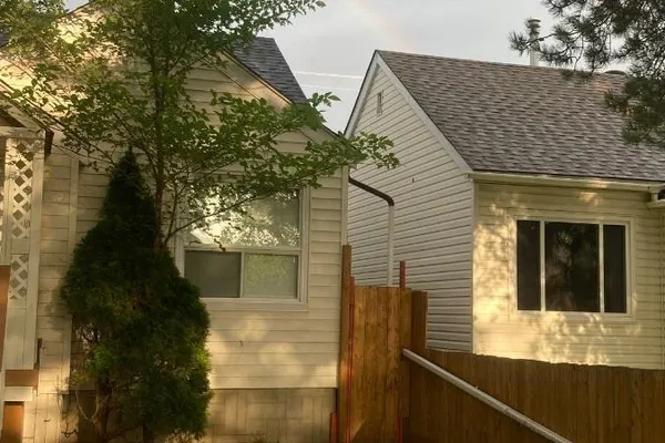 11438 83 ST NW photo 2