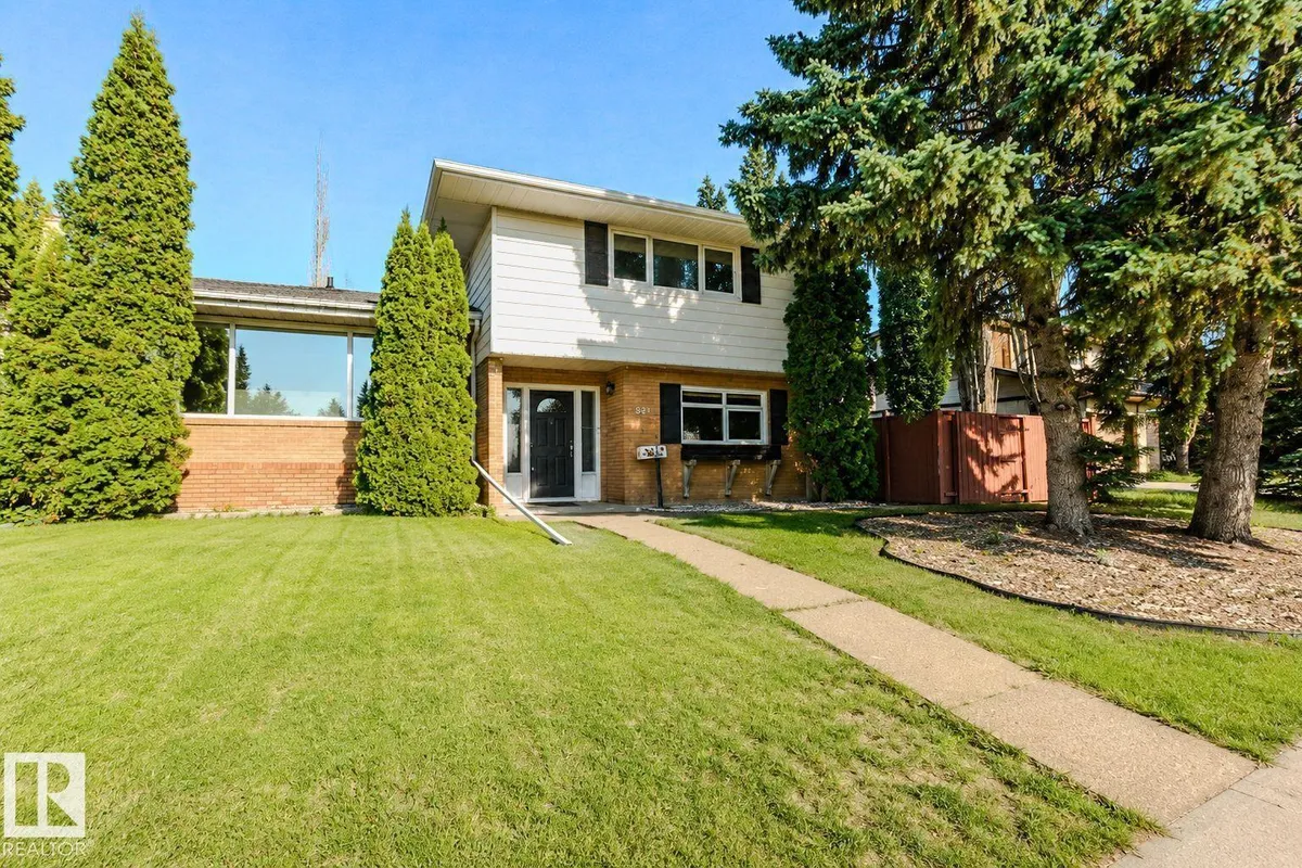3911 117 ST NW exterior