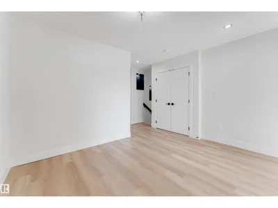 22932 80 AV NW photo 18