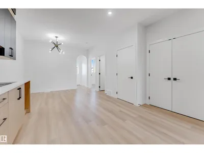 22932 80 AV NW photo 12