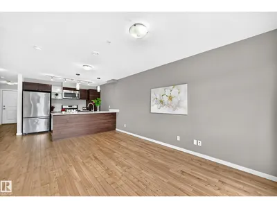 #302 9523 160 AV NW photo 21