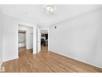 #302 9523 160 AV NW photo 26