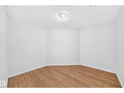 #302 9523 160 AV NW photo 31