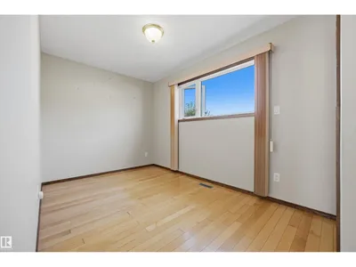 14008 94 ST NW photo 16