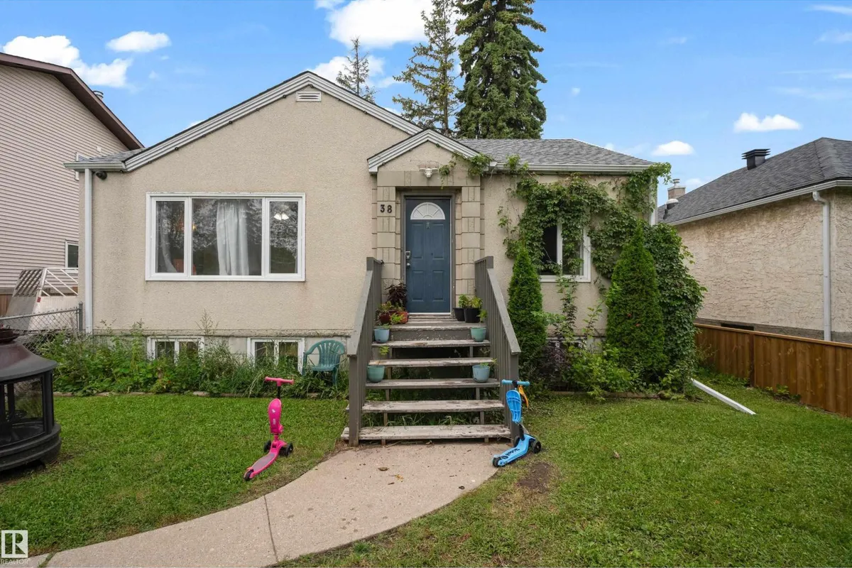 12938 123 ST NW exterior