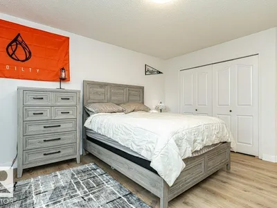 9787 176 ST NW photo 19