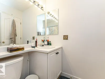 9787 176 ST NW photo 22