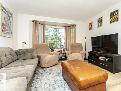 9787 176 ST NW photo 5