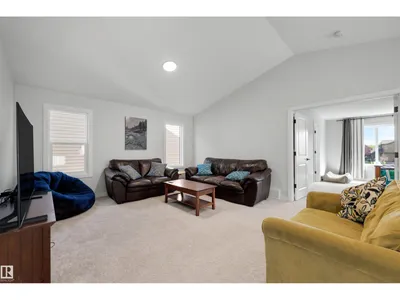 61 PENN PL photo 15