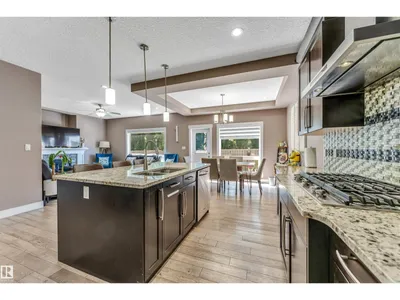 3819 CLAXTON CL SW photo 9
