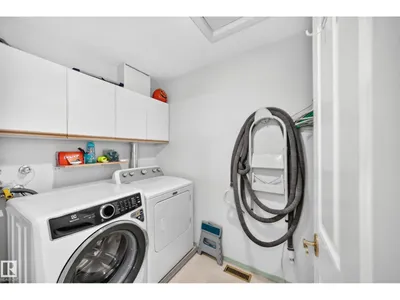 4216 47 ST NW photo 39