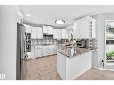4216 47 ST NW photo 14