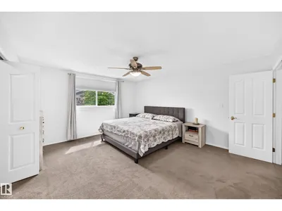 4216 47 ST NW photo 26