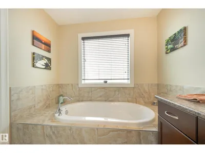 6303 18 AV SW photo 25
