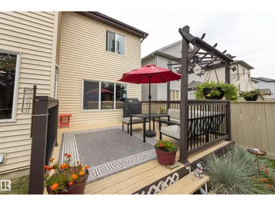 6303 18 AV SW photo 40