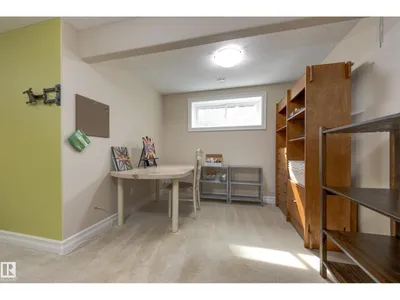 6303 18 AV SW photo 34